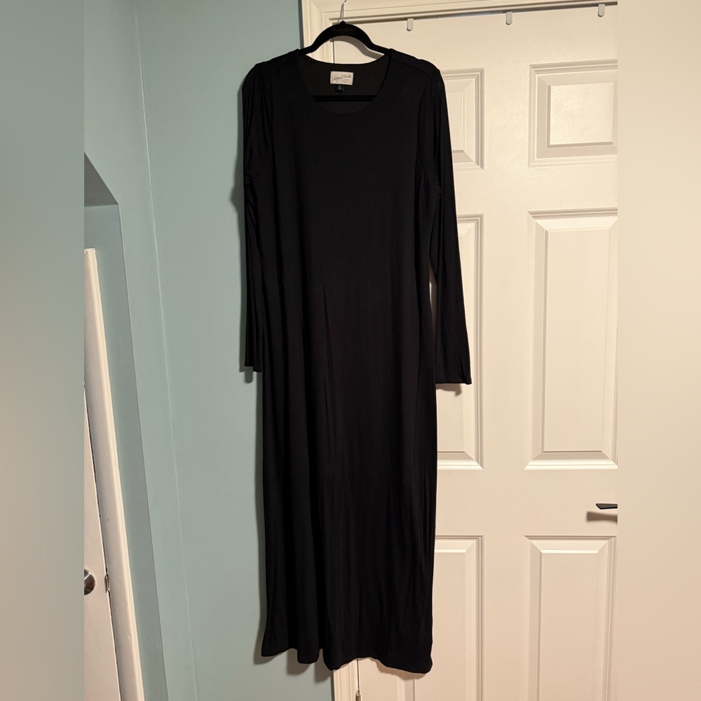 10 Items for $20: Universal Thread Black Long Sleeve Dress